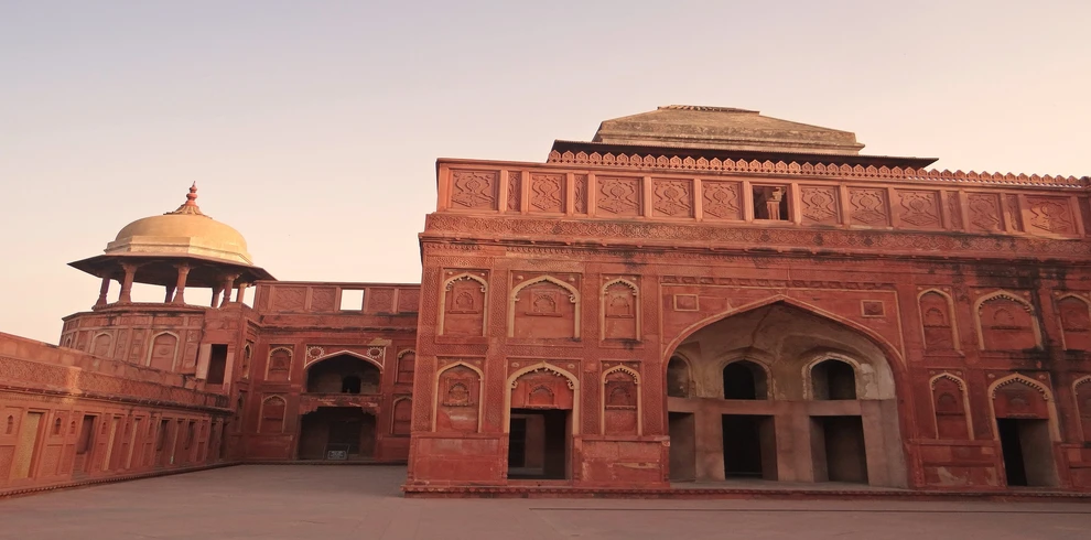 indias-golden-triangle-agra-fort