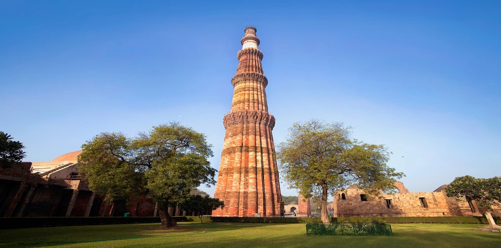 indias-golden-triangle-qutub-minar