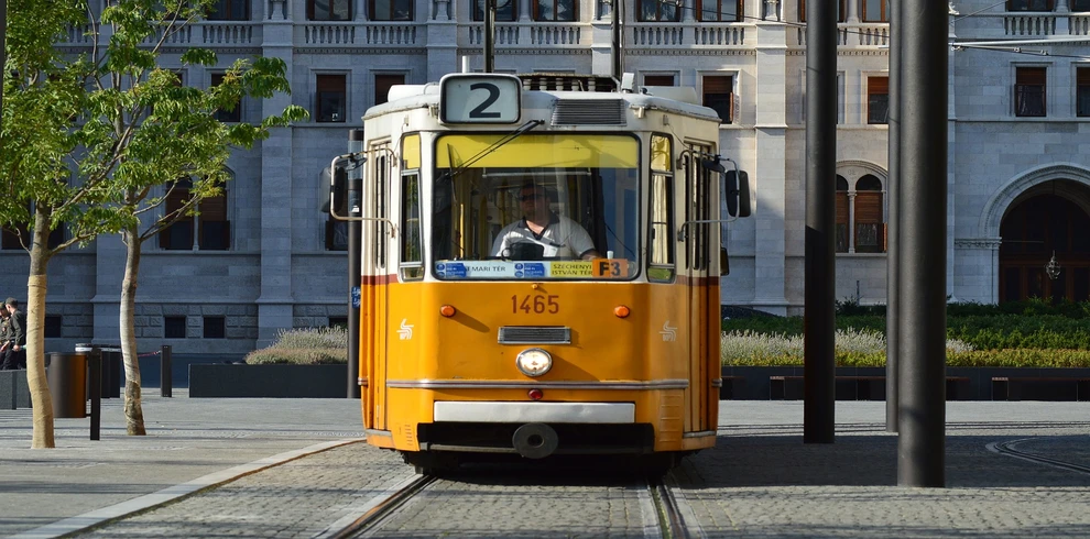 budapest-city-break-tram